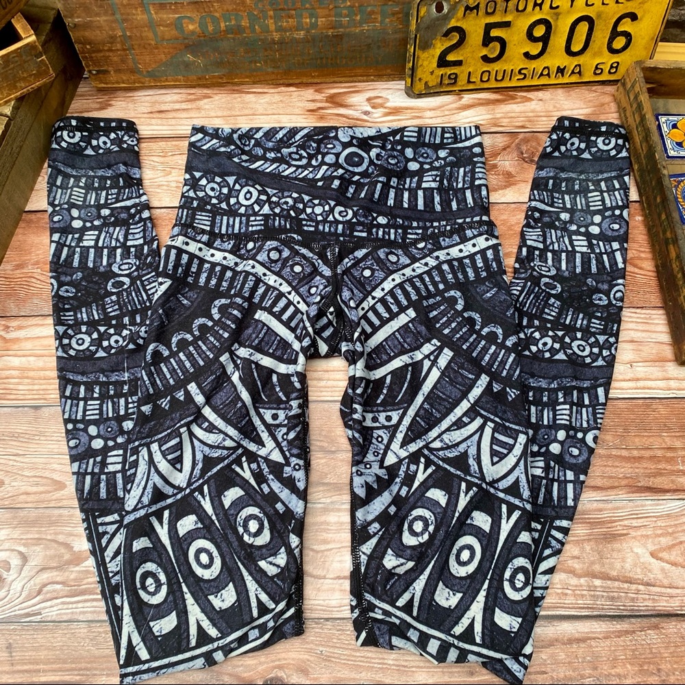 ✨ NIYAMA SOL RARE VINTAGE SHINER TRIBAL ENDLESS HI-WAIST LEGGING XS - Picture 1 of 11